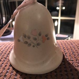 Pfaltzgraff Remembrance collector bell